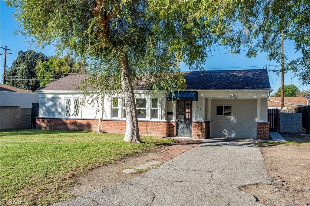 433 S Grand