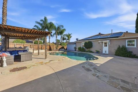 Tiny photo for 558 E El Norte Parkway, Escondido, CA 92026 (MLS # NDP2511079)