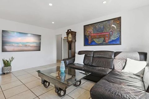 Tiny photo for 558 E El Norte Parkway, Escondido, CA 92026 (MLS # NDP2511079)