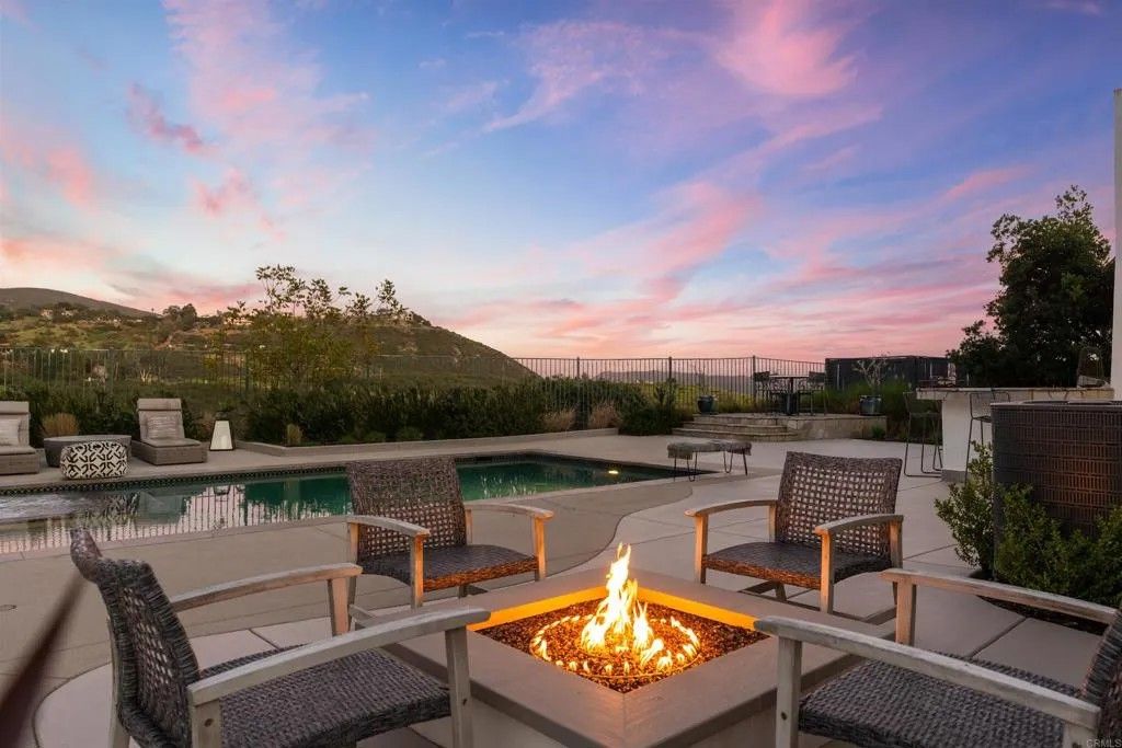 Photo of 701 Leeward Avenue, San Marcos, CA 92078 (MLS # NDP2602075)