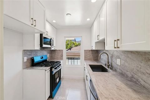 Tiny photo for 409 Burchett St #210, Glendale, CA 91203 (MLS # BB25252732)