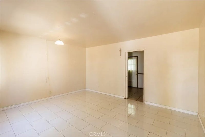 11465 Amboy Ave.