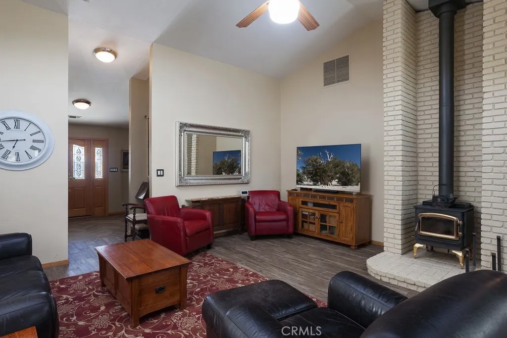 400 Dominy Drive