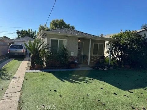 Photo of 1050 E 72nd St, Long Beach, CA 90805 (MLS # PW26041037)