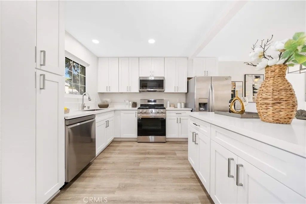 Photo of 49 Thicket, Irvine, CA 92614 (MLS # CV25273692)