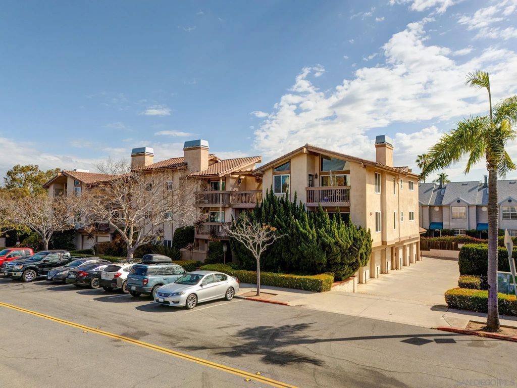 Photo of 4069-4077 Goldfinch St, San Diego, CA 92103 (MLS # 260006443)