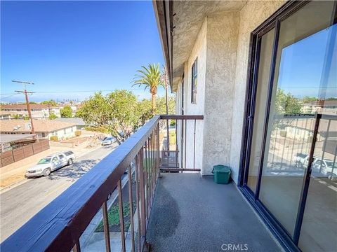 Tiny photo for 1095 W 14th St, San Pedro, CA 90731 (MLS # PW25242722)