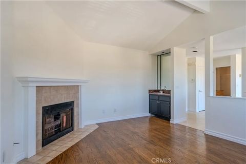 Tiny photo for 1095 W 14th St, San Pedro, CA 90731 (MLS # PW25242722)