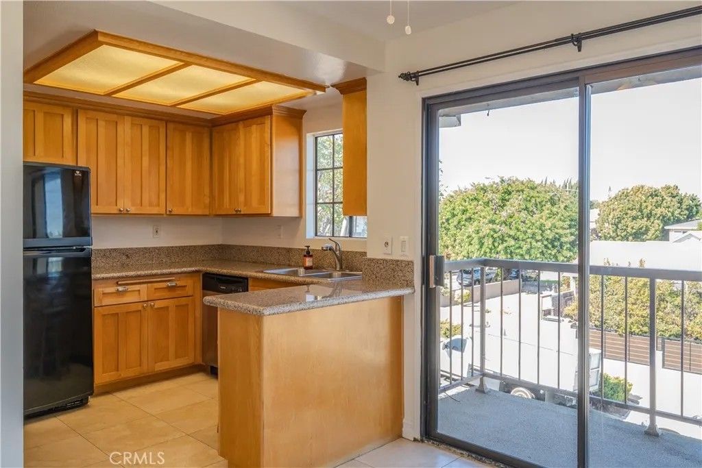 Photo of 1095 W 14th St, San Pedro, CA 90731 (MLS # PW25242722)