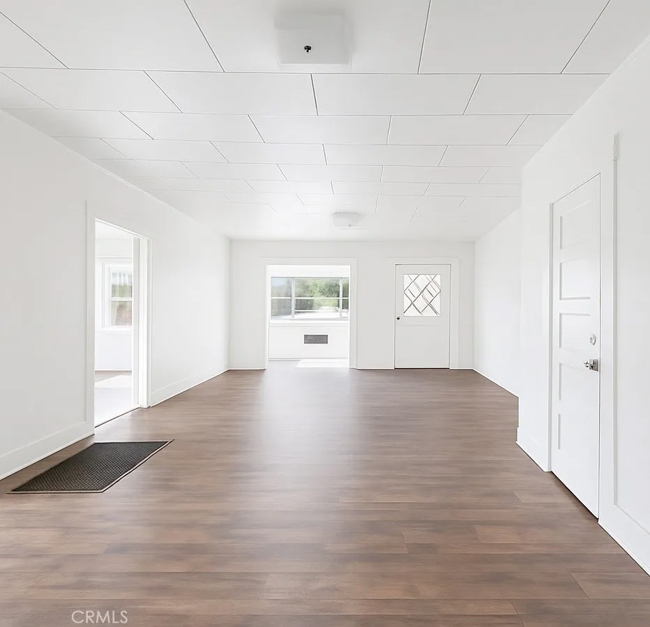 401 W Graham