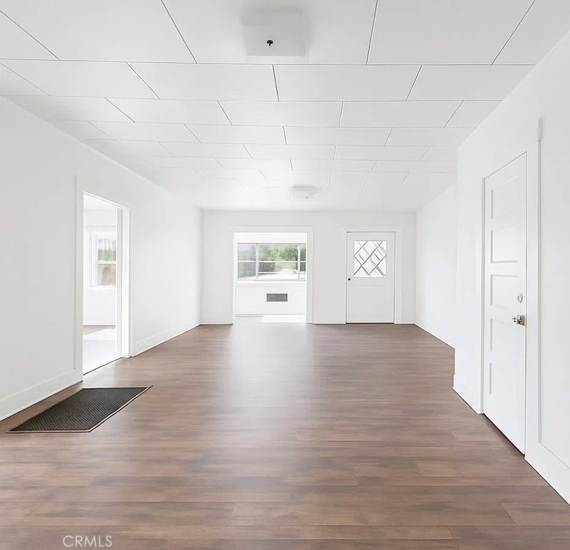 401 W Graham