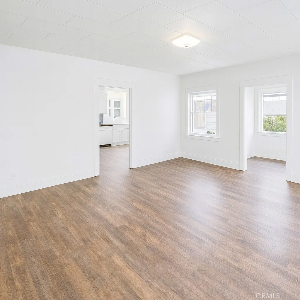 401 W Graham