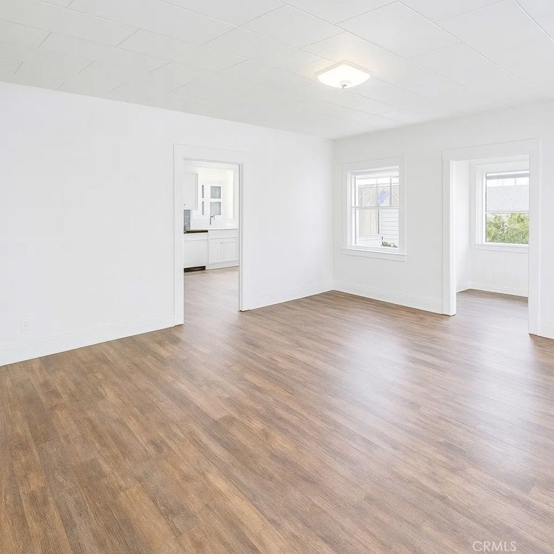 401 W Graham