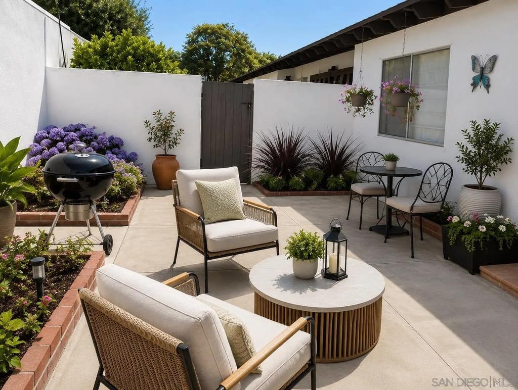 Photo of 16533 Caminito Vecinos #57, San Diego, CA 92128 (MLS # 260020007)