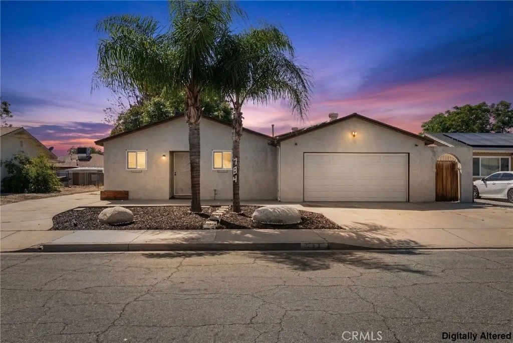 Photo of 784 S Miramar Ave, San Jacinto, CA 92583 (MLS # SW26034307)