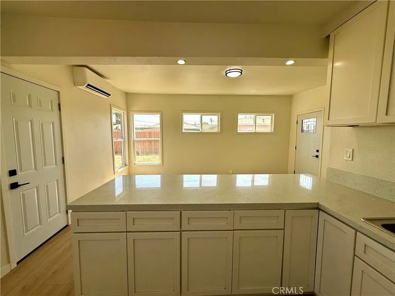 4953 E San Carlos