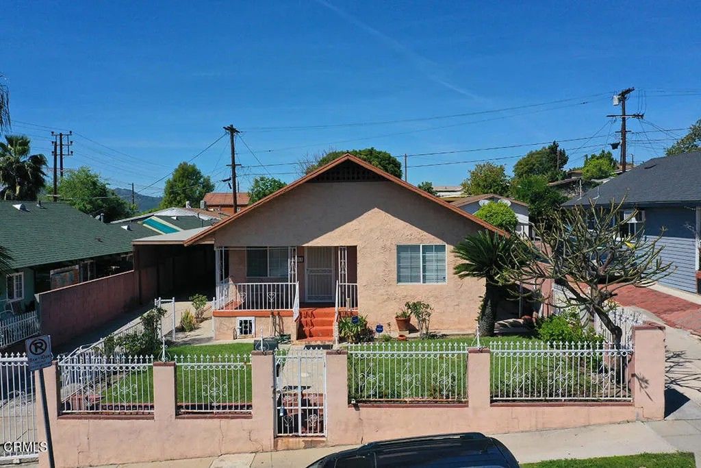 Photo of 2813 Silver Street, Los Angeles, CA 90065 (MLS # P1-26423)