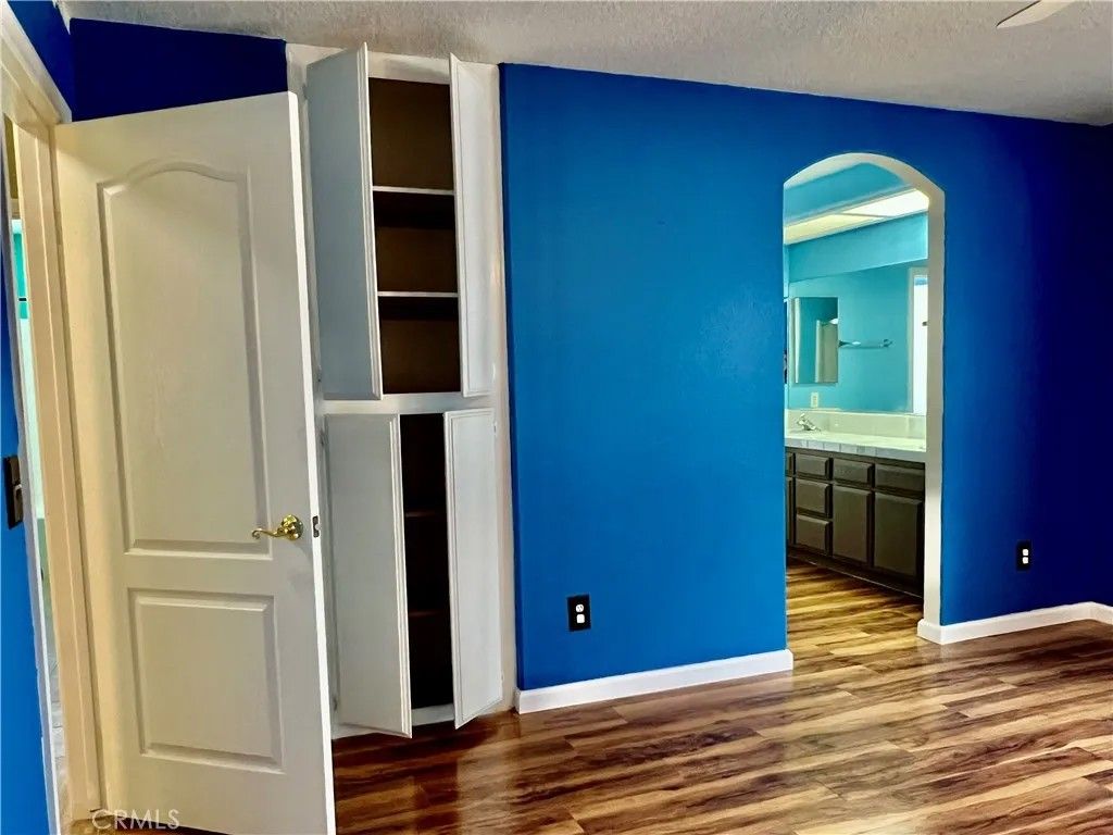 Photo of 14355 Bochee Road, Apple Valley, CA 92307 (MLS # HD26036858)