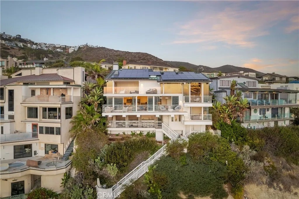 14 Lagunita Drive