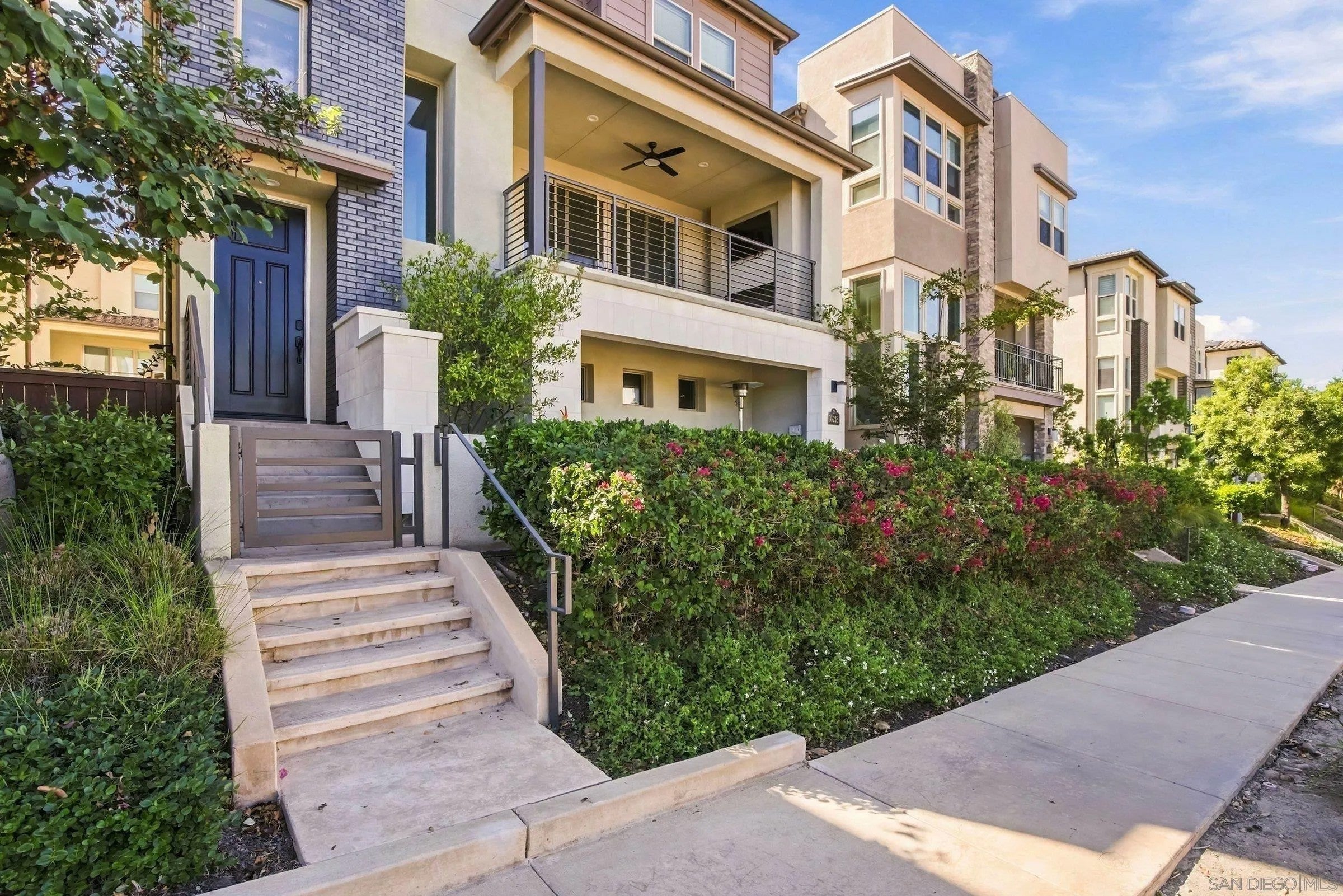 16218 Camden Cir