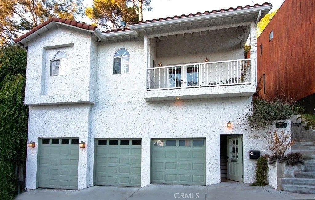 Photo of 3027 Windsor, Los Angeles, CA 90039 (MLS # SR26021354)