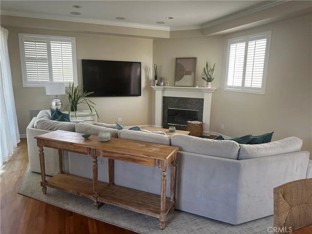 Photo of 425 11th St, Hermosa Beach, CA 90254 (MLS # SB26039851)