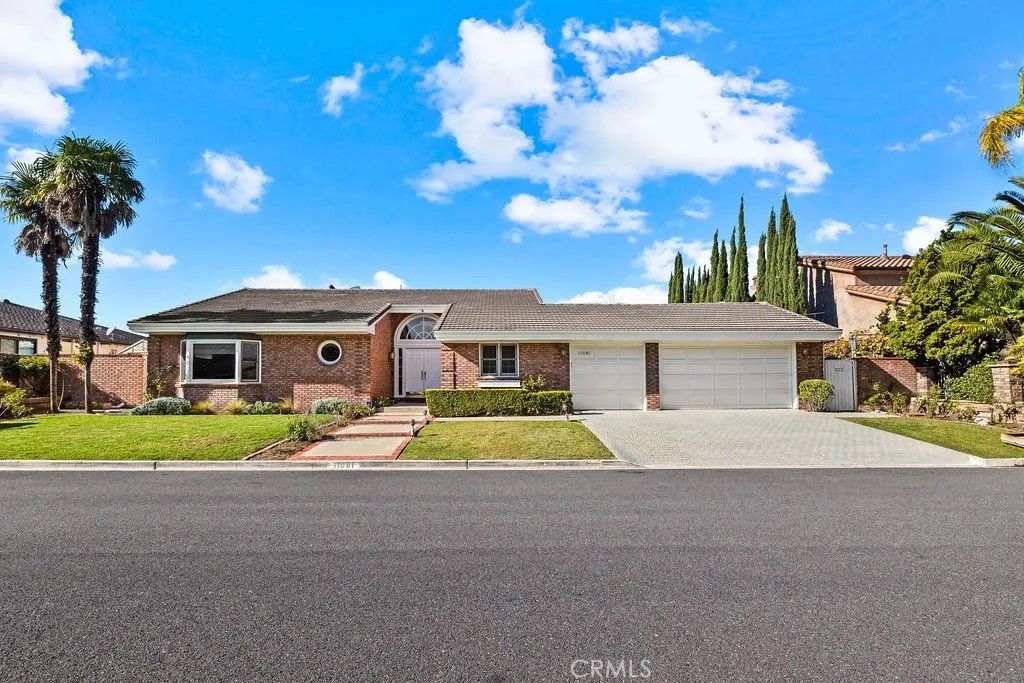 Photo of 11081 Hunting Horn Dr, Santa Ana, CA 92705 (MLS # PW26005201)