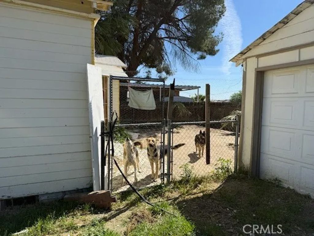 Photo of 672 E Tache Way, Coalinga, CA 93210 (MLS # MC26057025)