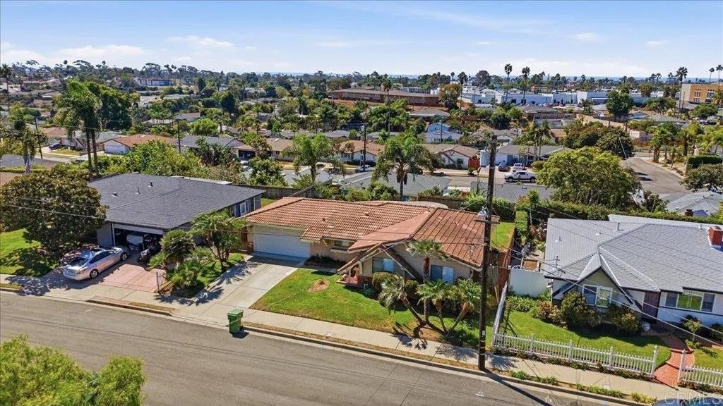 2241 Edgewood Place