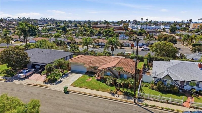 2241 Edgewood Place
