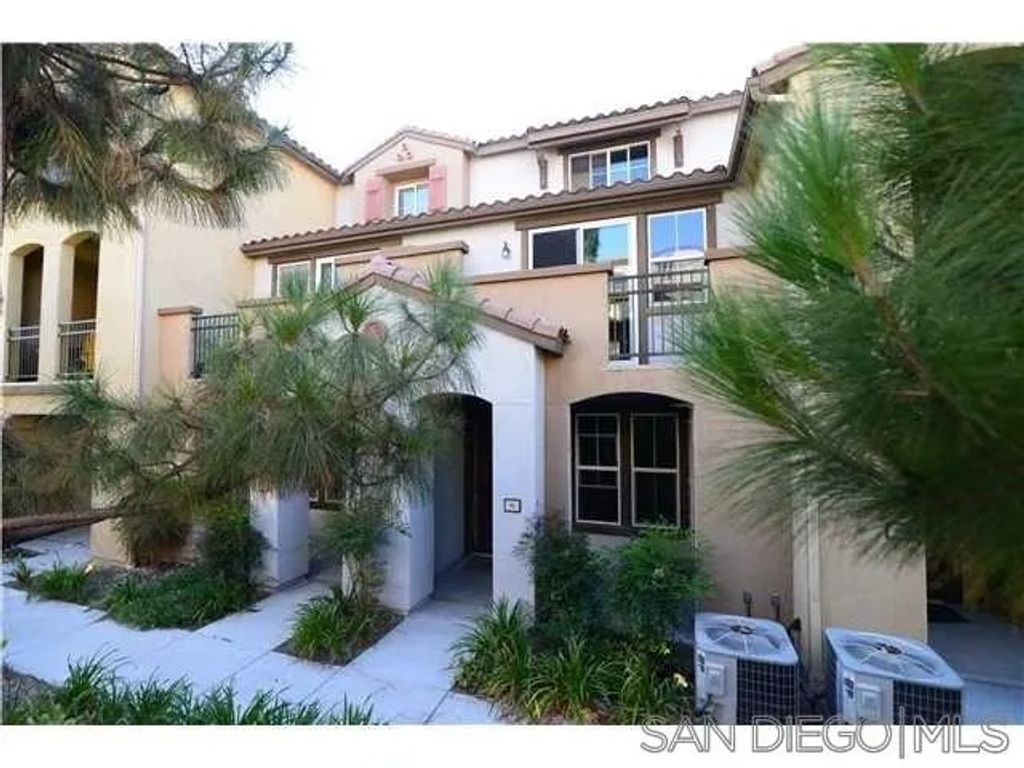 Photo of 2144 Caminito Elda #92, Chula Vista, CA 91915 (MLS # 2600368)