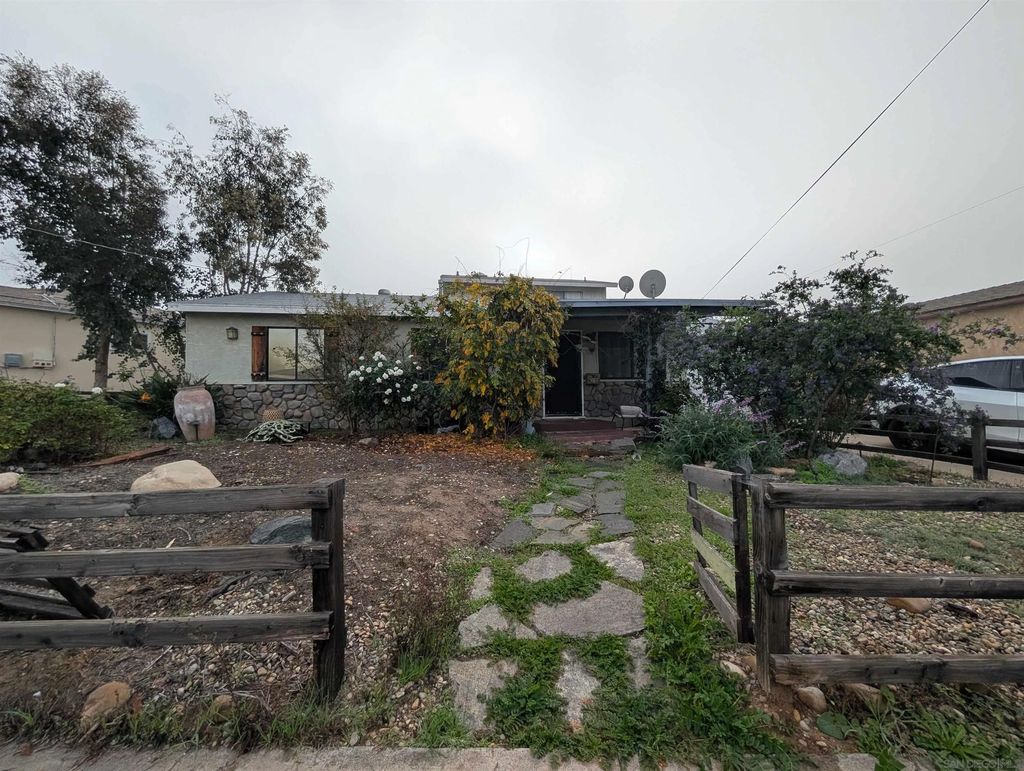 Photo of 9367 De Camp Dr, La Mesa, CA 91942 (MLS # 250045808)