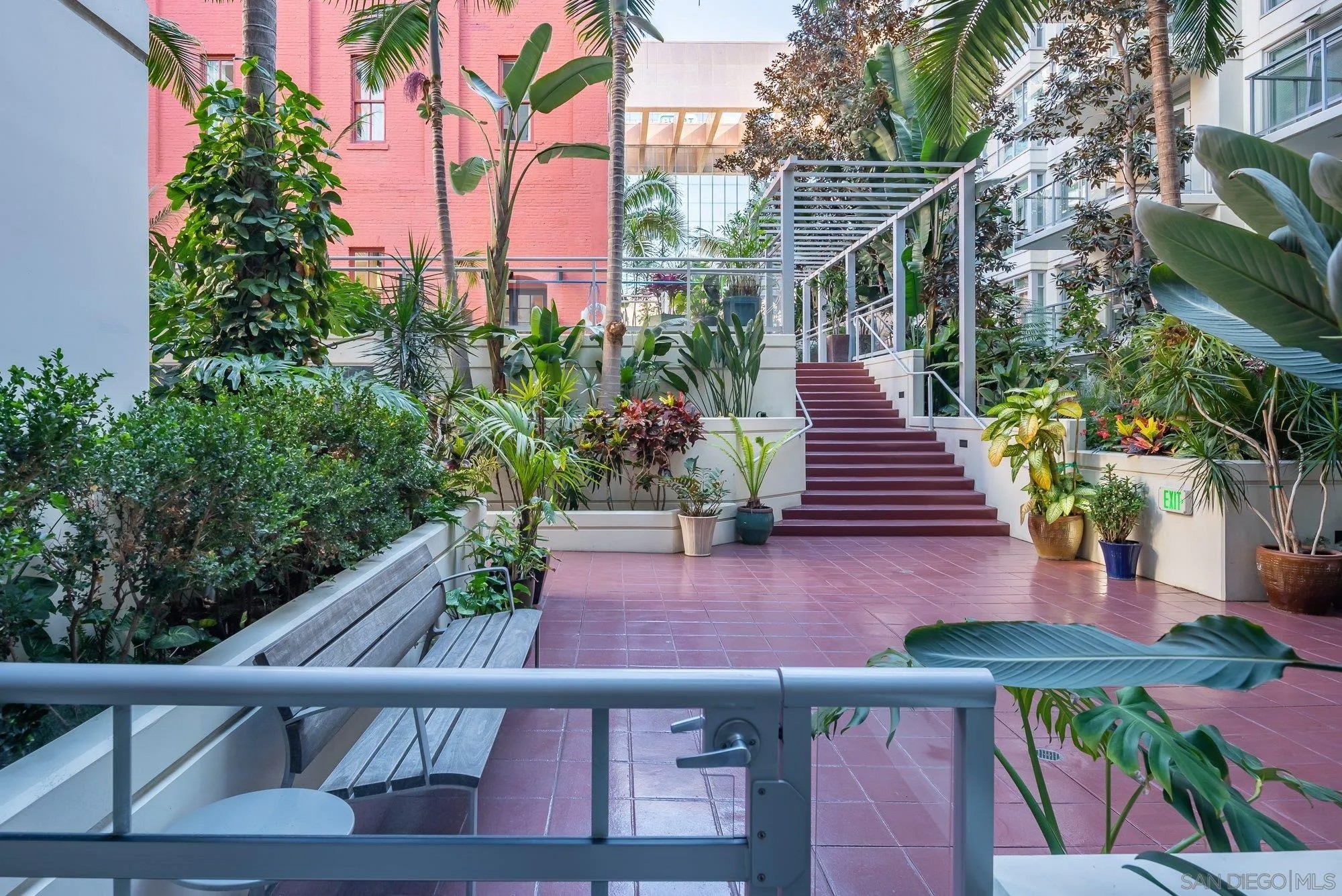 1431 Pacific Hwy 113