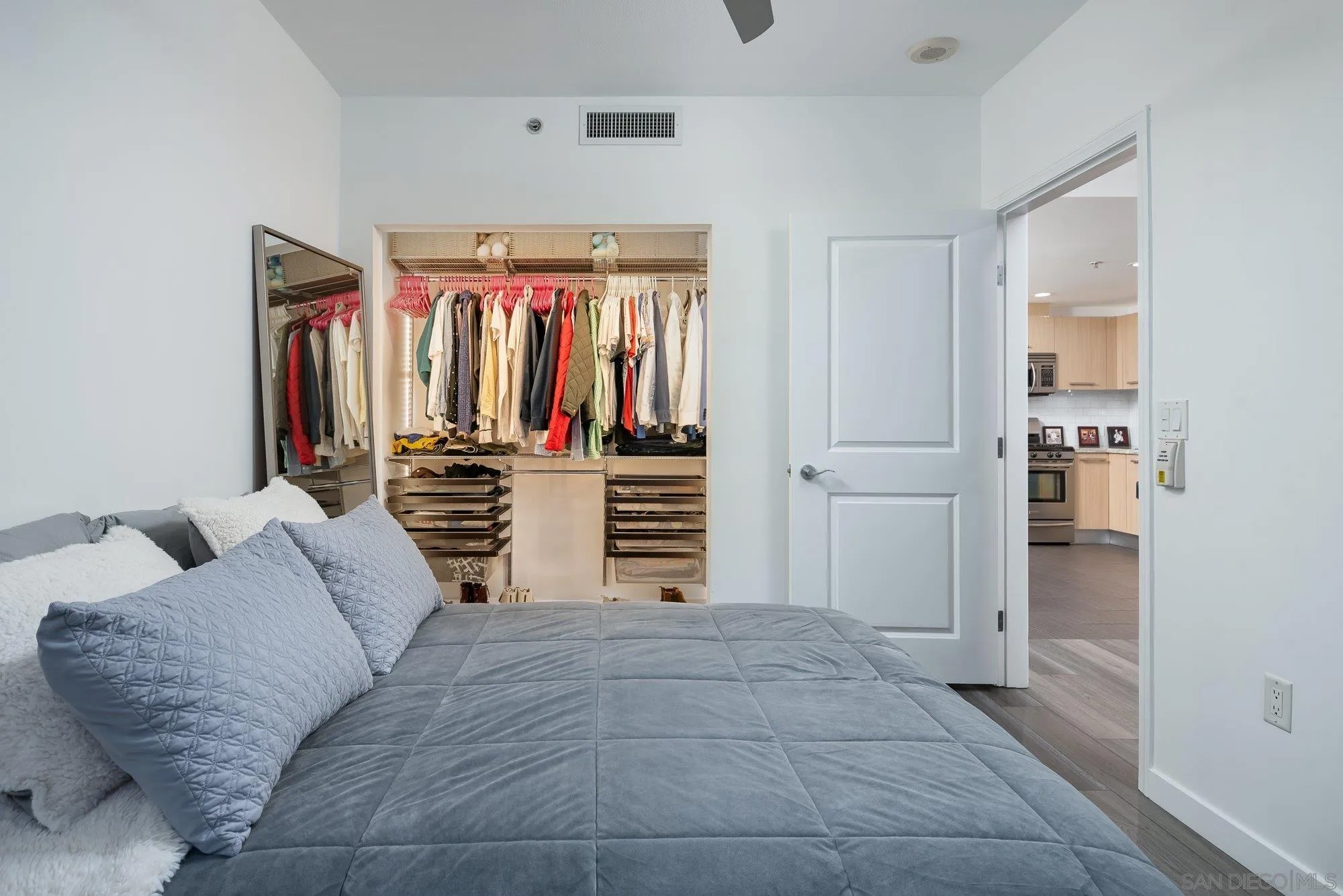 1431 Pacific Hwy 113