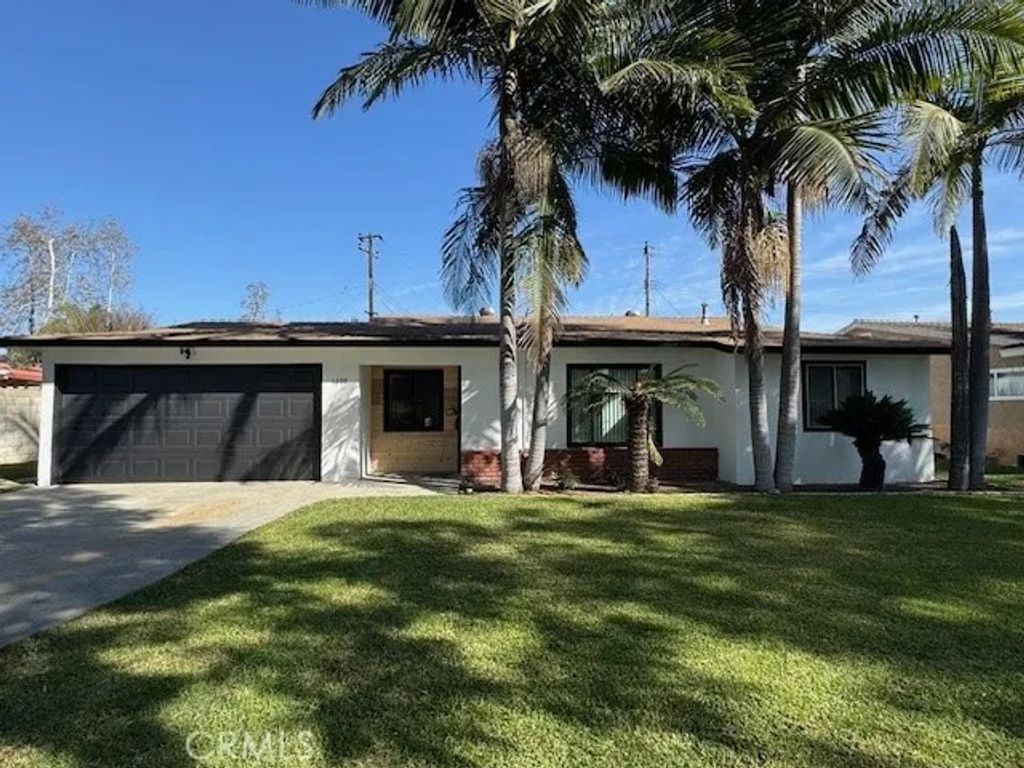 Photo of 1209 S King St, Santa Ana, CA 92704 (MLS # DW26016764)