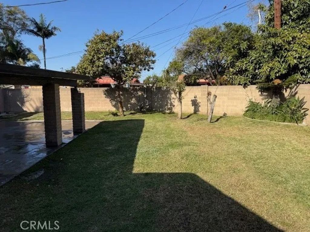 Photo of 1209 S King St, Santa Ana, CA 92704 (MLS # DW26016764)