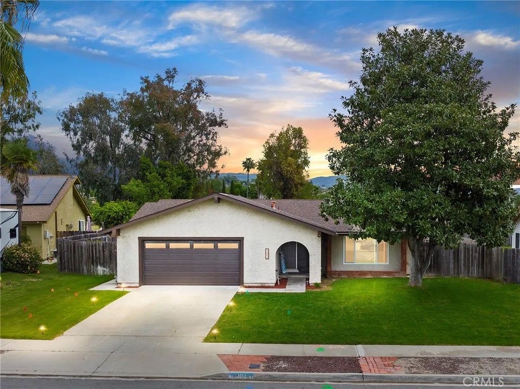 Photo of 1763 Henderson Court, Vista, CA 92083 (MLS # SW26077374)