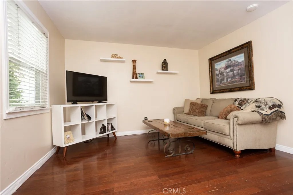 1012 Temple Ave