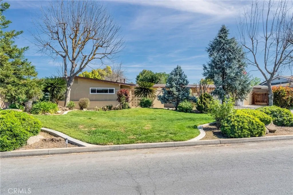 5694 N Winchester