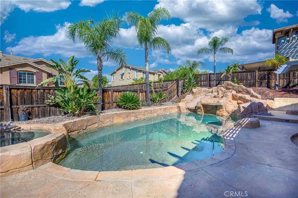 Photo of 41048 Sunsprite Street, Lake Elsinore, CA 92532 (MLS # SW26065877)