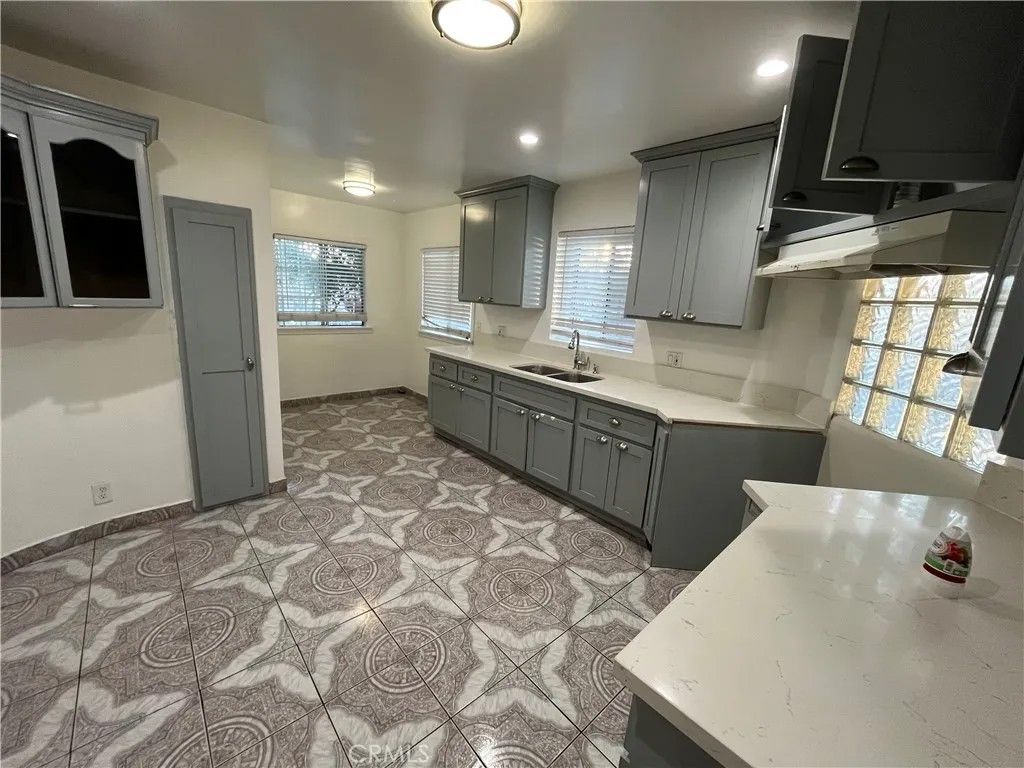 Photo of 3007 Sequoia Dr, South Gate, CA 90280 (MLS # DW26007134)