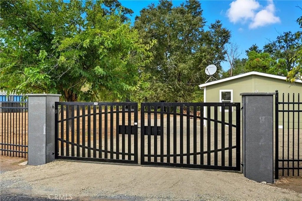 Photo of 8827 Quarterhorse Ln, Lower Lake, CA 95457 (MLS # LC25278860)