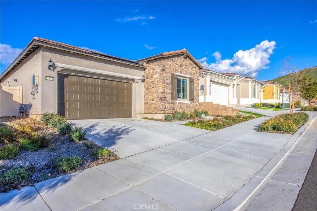 Photo of 11894 Greenpeak St, Corona, CA 92883 (MLS # CV26009579)