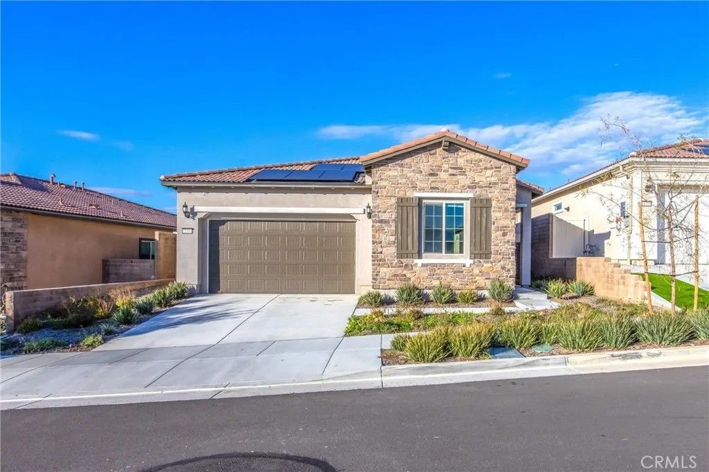 Photo of 11894 Greenpeak St, Corona, CA 92883 (MLS # CV26009579)