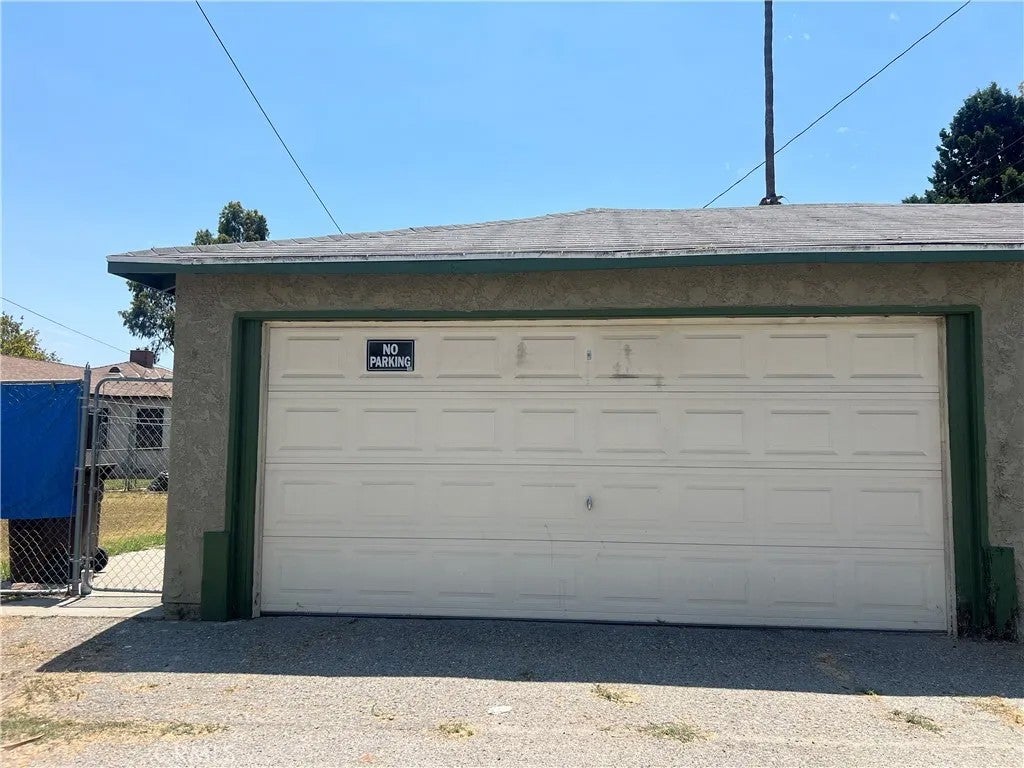 533 W Almond Street