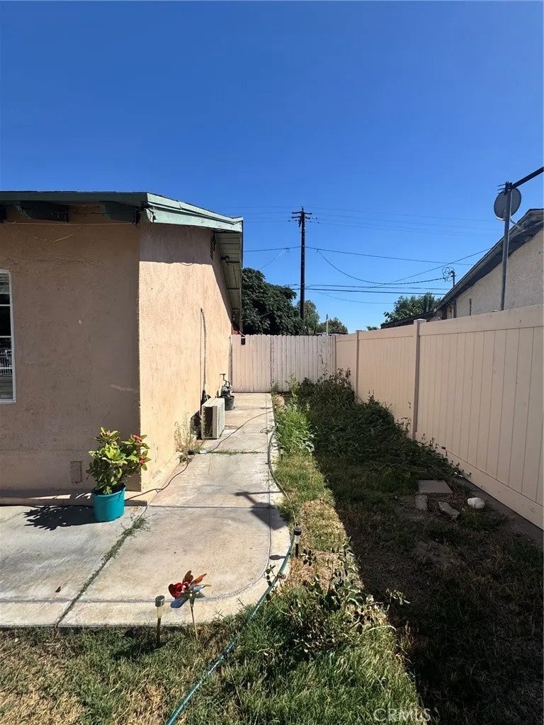 2313 Portola