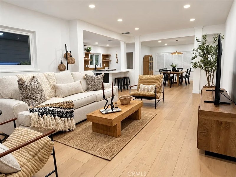 5018 Bellflower
