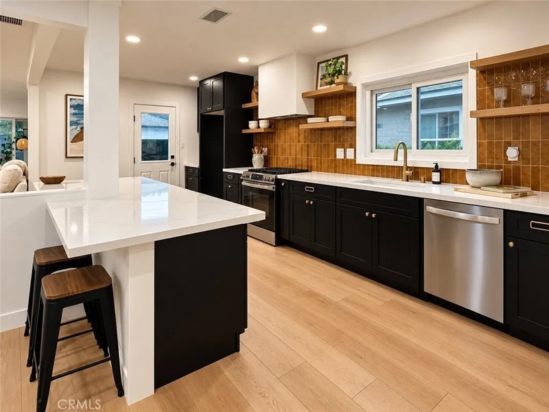 5018 Bellflower