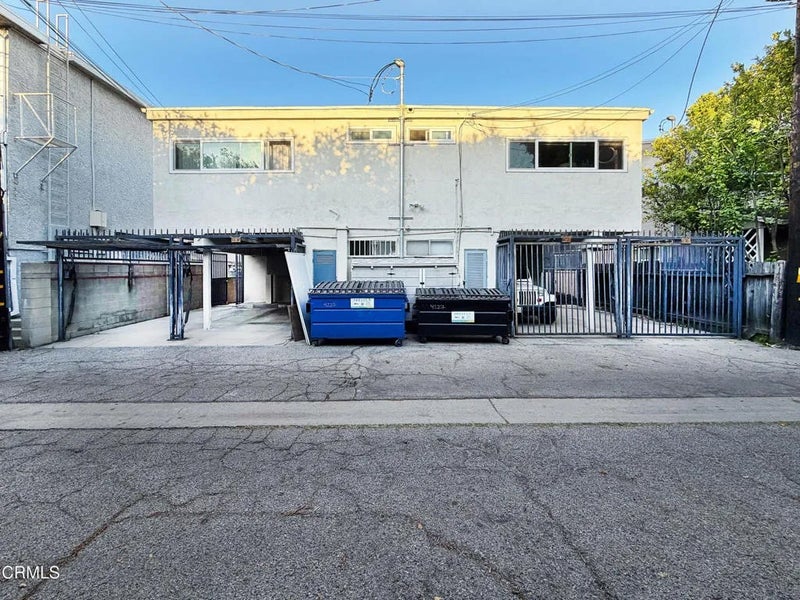 4227 Whitsett Avenue