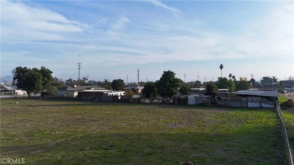 Photo of 11048 Cactus Ave, Bloomington, CA 92316 (MLS # CV25269389)